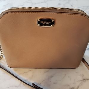 Michael kors crossbody